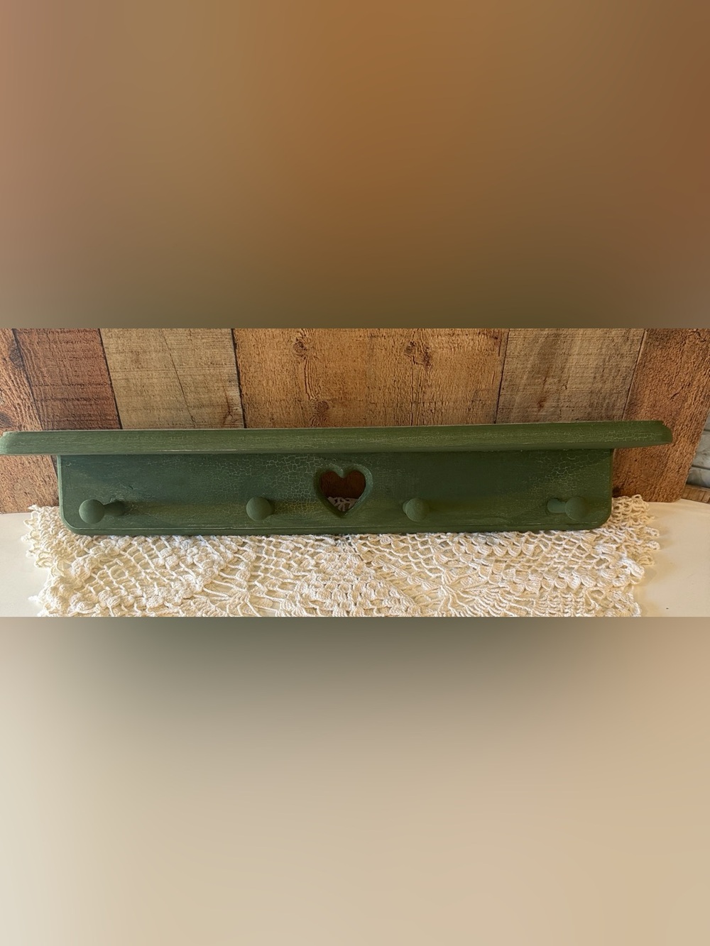 Country Cottage Rustic Chippy Milk Painted Green Heart Cut Out 4 Peg Wall Shelf